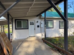 82018 Lost Creek Rd in Dexter, OR - Building Photo - Building Photo