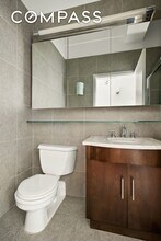 80 John St, Unit 8H in New York, NY - Building Photo - Building Photo