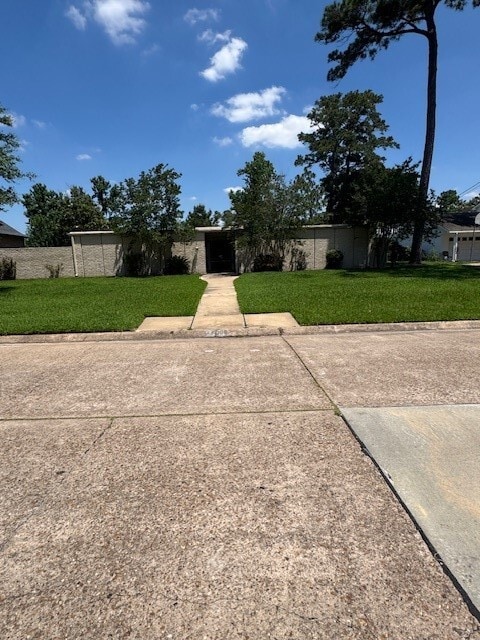 property at 6006 Bermuda Dunes Dr
