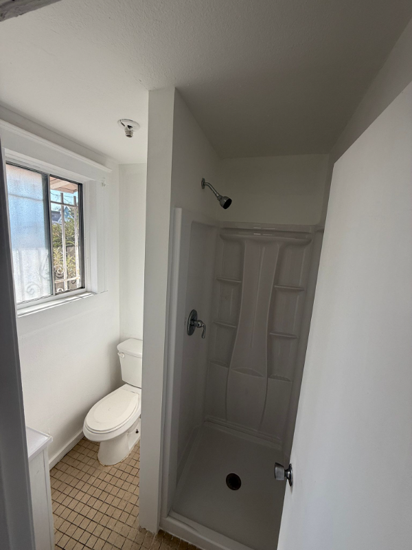 1522 W 29th St-Unit -2 in Los Angeles, CA - Building Photo - Building Photo