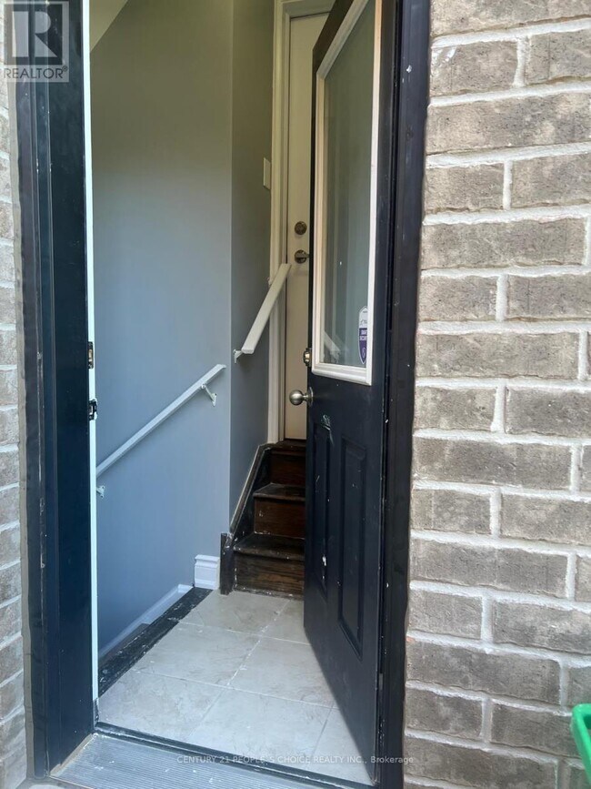10 Mussle White Rd in Brampton, ON - Building Photo - Building Photo