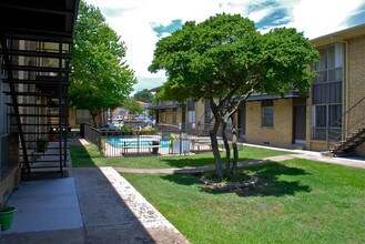 Allandell Apartments in Garland, TX - Building Photo - Building Photo