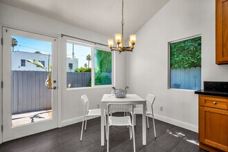 910 N Hayworth Ave in West Hollywood, CA - Building Photo - Building Photo