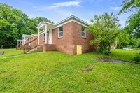 Helena Apartments in Charlotte, NC - Building Photo - Building Photo