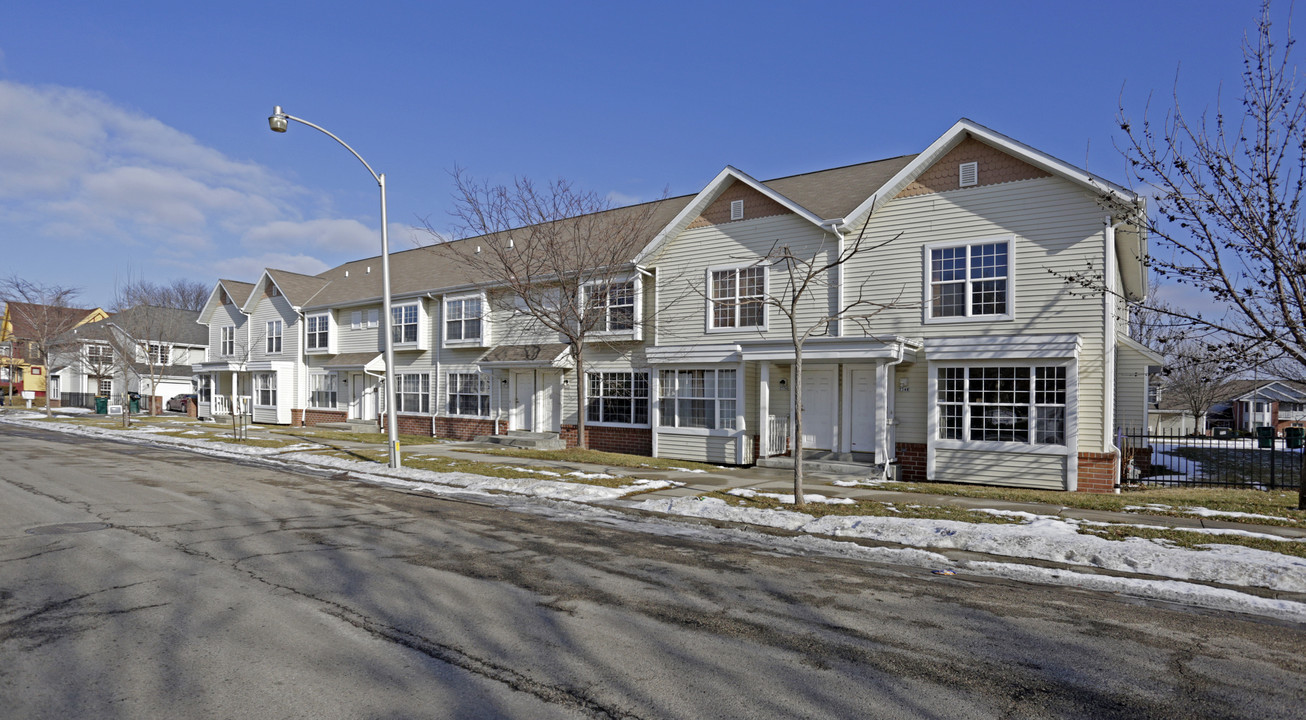 Parkwest Townhouses in Milwaukee, WI - Building Photo