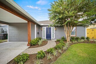 515 Foxglove Ln in Houston, TX - Building Photo - Building Photo