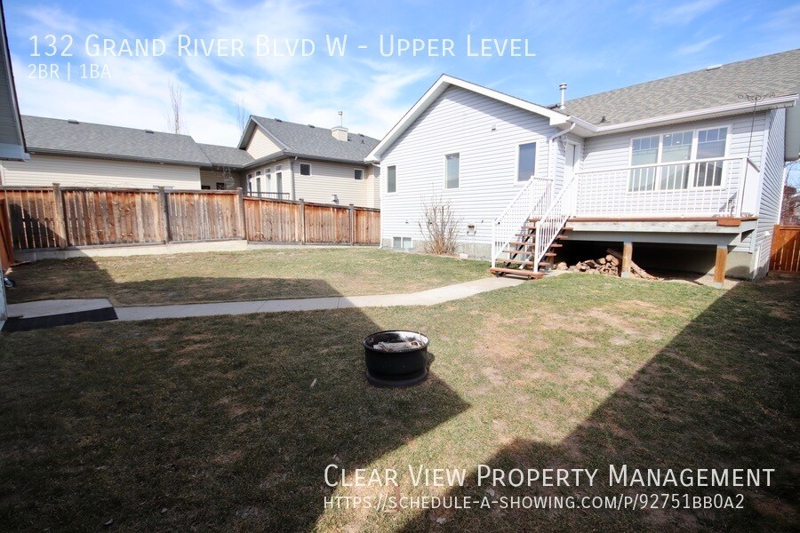 132 Grand River Blvd W in Lethbridge, AB - Building Photo