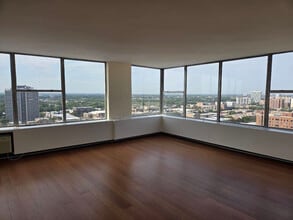 5757 N Sheridan Rd in Chicago, IL - Building Photo - Building Photo