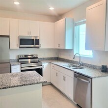 34186 Cinder Wy in Wesley Chapel, FL - Building Photo - Building Photo