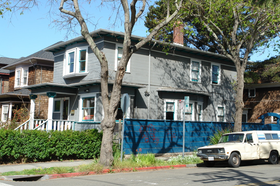 2198 Blake St in Berkeley, CA - Foto de edificio