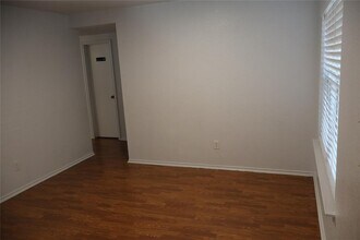 5204 Mathra Dr in Austin, TX - Building Photo - Building Photo