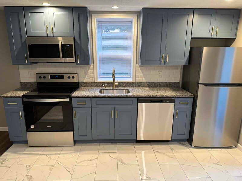 752 Dunmore St in Throop, PA - Building Photo
