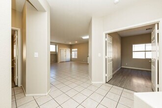 6813 Tartarus St in Las Vegas, NV - Building Photo - Building Photo