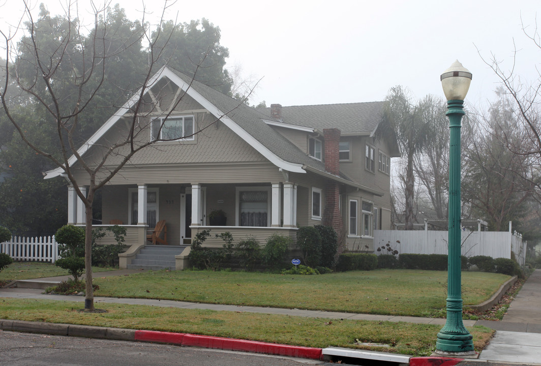 414-416 N Broadway in Turlock, CA - Building Photo