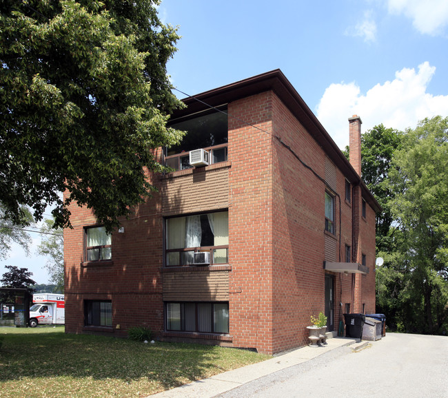 135 Scarlett Rd in Toronto, ON - Building Photo - Building Photo