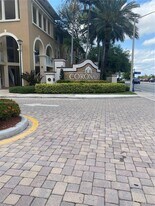 8800 NW 107 Ct in Doral, FL - Building Photo