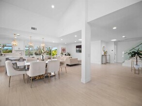 11748 Via Chona in San Diego, CA - Building Photo - Building Photo