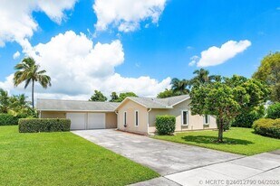 1190 Sachem Head Terrace in Wellington, FL - Building Photo