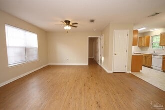 2289 Wyatt St in Pensacola, FL - Building Photo - Building Photo