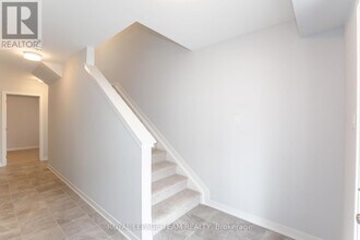 29 Stitch Mews in Ottawa, ON - Building Photo - Building Photo