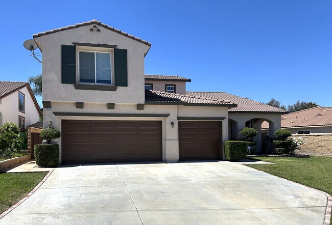 29121 Shadow Hills St in Menifee, CA - Building Photo - Building Photo