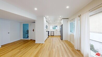 4735 Nob Hill Dr in Los Angeles, CA - Building Photo - Building Photo