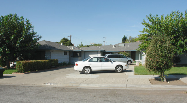 2907 Almaden Rd in San Jose, CA - Building Photo - Building Photo