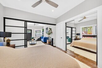 5915 Lexington Ave in Los Angeles, CA - Building Photo - Building Photo