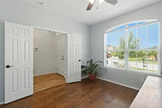 19913 Needle Pine Dr in Round Rock, TX - Building Photo - Building Photo