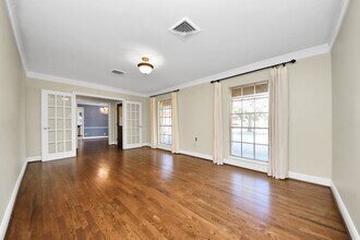 6159 Ella Lee Ln in Houston, TX - Building Photo - Building Photo