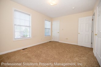 1118 Richmond Green Dr in Richmond, KY - Building Photo - Building Photo