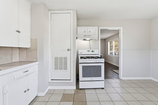 property at 729 13th Ave N