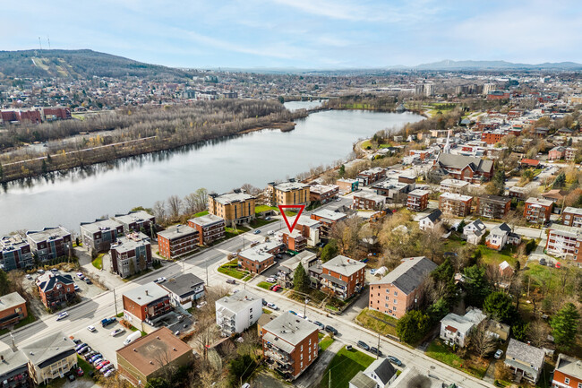 1023-1027 King Rue O in Sherbrooke, QC - Building Photo - Building Photo