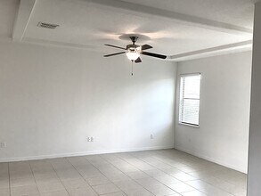 11621 Winterset Cove Drive in Riverview, FL - Foto de edificio - Building Photo