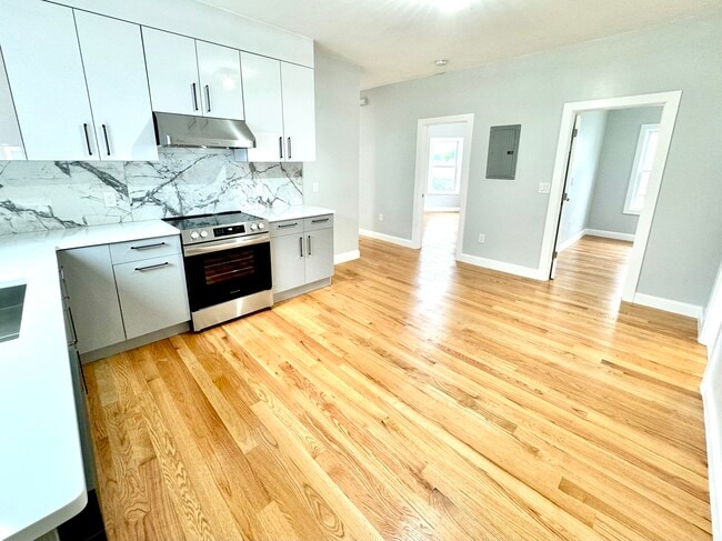 190 Hillside St, Unit 2 in Boston, MA - Building Photo - Building Photo