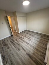 1111 Hillside Ave in Victoria, BC - Building Photo - Building Photo