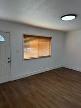 3000-3002 West St in Shasta Lake, CA - Building Photo - Building Photo