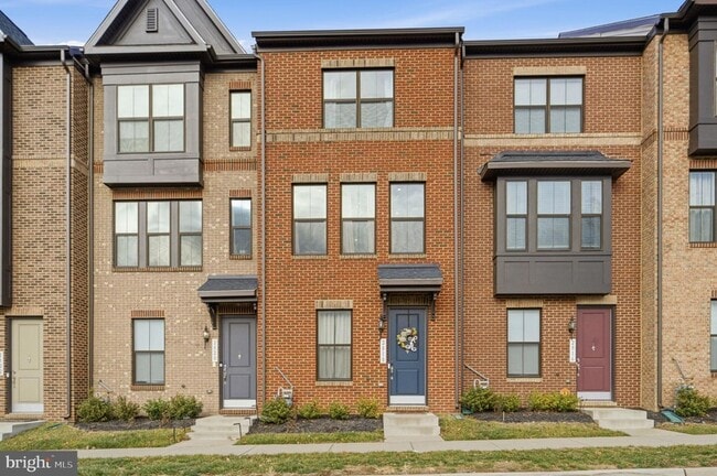 property at 2818 Dart Dr