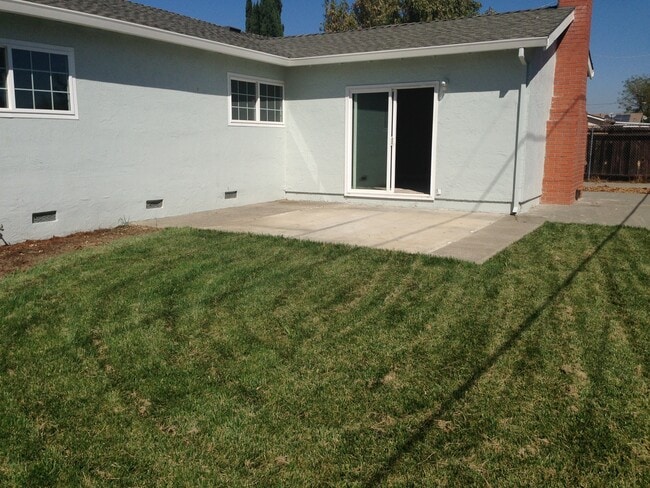 1660 Dover Ave in Fairfield, CA - Building Photo - Building Photo