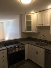 881 Main St, Unit #13 in Walpole, MA - Building Photo - Building Photo