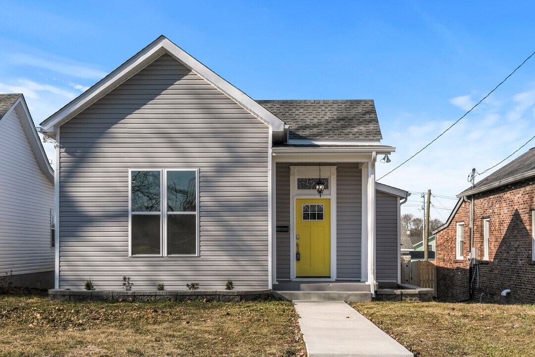 1612 Knowles St in Nashville, TN - Building Photo