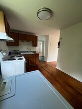 234 River Dr, Unit 2 in Hadley, MA - Building Photo - Building Photo