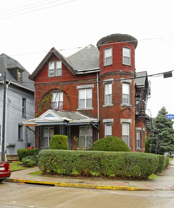 249 Amber St in Pittsburgh, PA - Building Photo