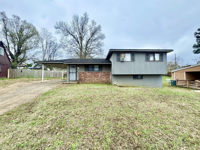 735 Ledbetter Ave in Memphis, TN - Building Photo