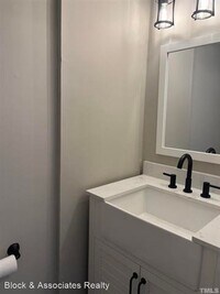 301 Glencoe Dr photo'