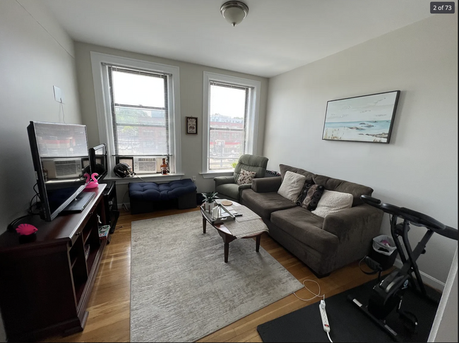 1930 Beacon St, Unit 3
