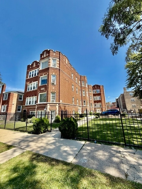 property at 9213 S Laflin St