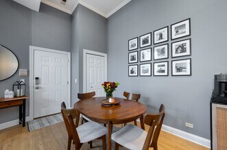4662 N Winthrop Ave in Chicago, IL - Building Photo - Building Photo
