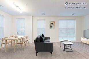 60 Robert Dr in Easton, MA - Building Photo