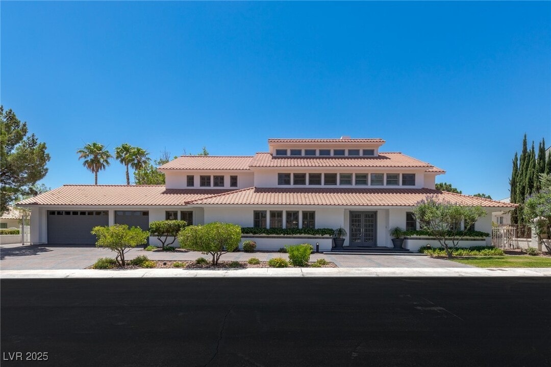 41 Cascade Creek Ln in Las Vegas, NV - Building Photo